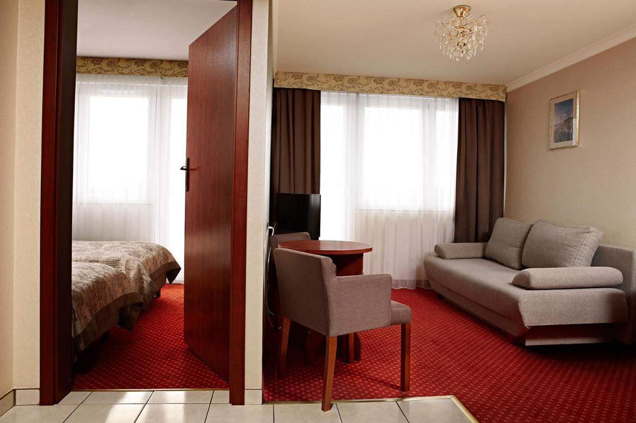 Dukat Medical SPA Dabki Bagian luar foto